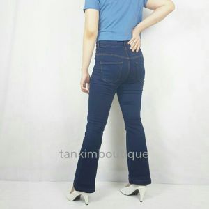 CELANA CUTBRAY JEANS WANITA JUMBO KODE 551296