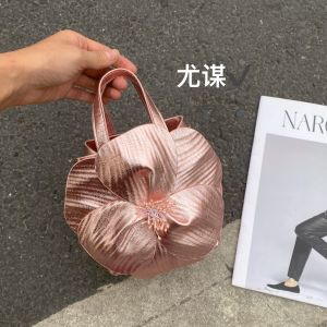 French Style Three-Dimensional Flower Bucket Banquet Petal Socialite Lady Bride Basket Handheld Small Bag