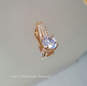 Liontin Wanita Soliate Loise Berlian Titanium 22 K (Emas)
