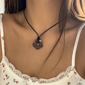 GENENIC Thời trang Tinh tế Hợp thời trang dây chuyền hoa Acrylic Quà Tặng Con Gái Đơn giản Chỉ sáp Vòng cổ Choker nữ Vòng cổ nữ Trang sức thời trang Vòng cổ Bohemia