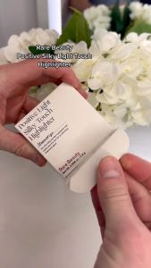 Highlight Rare Beauty Positive Light Silky Touch 2.8G