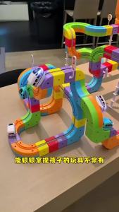 Electric Train Set 51/81/123PCS for Kids DIY 3D Track Building System with Gravity-Defying USB Rechargeable Train Magic Rail C