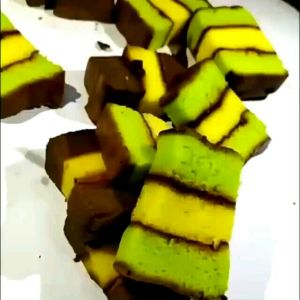 Kue Bolu Lapis Surabaya/Spikoe/Spiku Pandan Asli dengan Resep Kuno