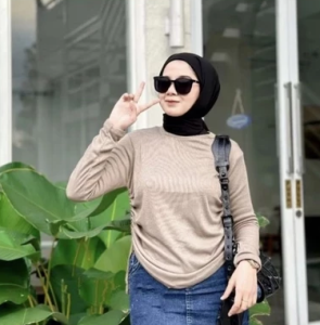 kaos wanita lengen panjang srut samping kiri kanan rib knit tebel adem