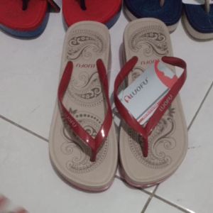 Sandal Jepit Luofu Wanita Import/Sendal Luofu Wanita Model Baru