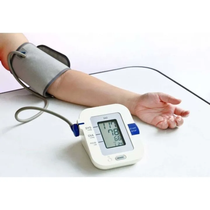 Máy Đo Huyết Áp Bắp Tay Omron Hem-7142T1