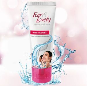 Paket ISI 2 ! Glow & Lovely Multivitamin Facial Foam 100 ml / Fair and Lovely