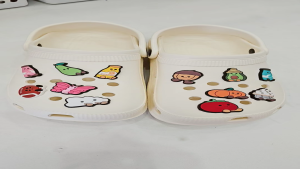 Charm jibbitz sticker 2D gắn dép cross mẫu C56