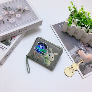 (แบบมีไฟกะพิบ)กระเป๋าสตางค์ใบสั้น 📌มีซิปใบสำหรับใส่เหรียญ 📌มีช่วงใส่บัตรงทั้งหมด4ช่อง 📌วัดสุด:หนังPU รุ่นใหม่！#DN008