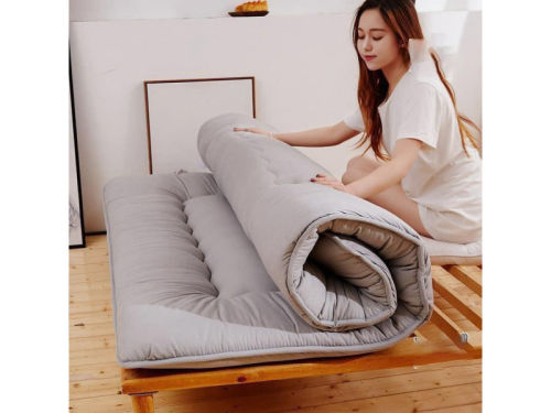 So Sánh Topper Lò Xo Và Cao Su: Loại Nào Phù Hợp Với Giấc Ngủ Của Bạn?