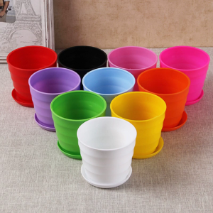 แจกันเซรามิกเทียมกระถางดอกไม้พลาสติกขนาดเล็กสีสันสดใสกระถางสวนฉ่ำสำหรับสถานรับเลี้ยงเด็กตกแต่งสำนักงานบ้านแบบนอร์ดิก