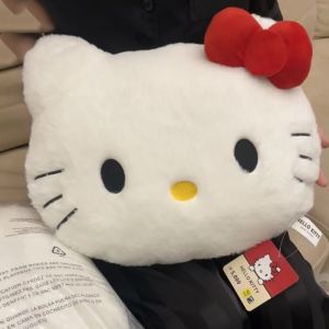 การ์ตูนอะนิเมะหมอน Hello Kitty น่ารักนุ่มสบาย Hello Kitty Fluffy Cushion ของขวัญตกแต่งบ้าน