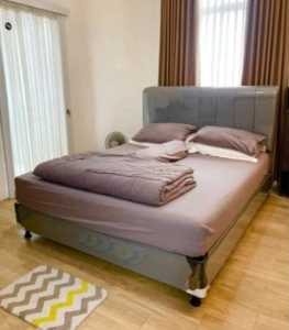Divan Dan Sandaran Salur Tanpa Kasur Rangka Tempat Tidur