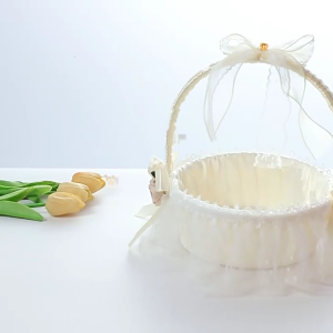 ตะกร้าดอกไม้สีขาวสำหรับเด็กผู้หญิงตะกร้าดอกไม้งานแต่งงานแบบเรียบง่ายสำหรับเจ้าสาวที่ถือด้วยมือสำหรับฉลองงานแต่งงานกลางแจ้ง