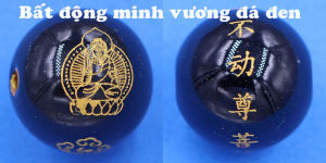 Vòng chuỗi đeo tay đá trắng 8 ly và 10 ly charm Phật bản mệnh Hư không tạng pha lê đỏ
