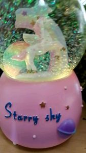 snow ball musik bola air salju otomatis unicorn kuda kotak musik love story disertai lampu warna warnii oleh Vinvin Pink Store