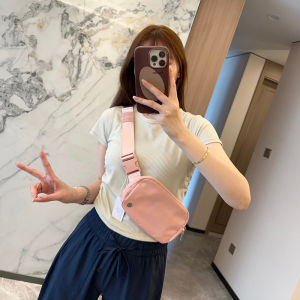 2026 New lulu Womens Sports Everywhere Waist bag fashionable crossbody bag chest bag fitness yoga small bag