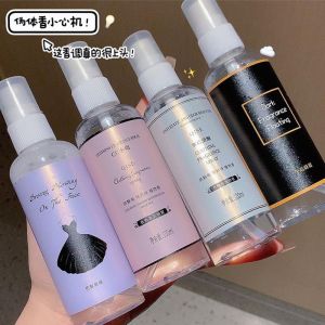 WE 3528 = 衣物香氛喷雾 Clothing fragrance spray ☞ 100ml (random fragrance)
