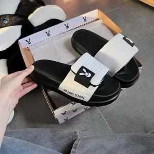 Dép đi trong nhà hình thỏ đáng yêuDép Rabbit Town siêu êm ái