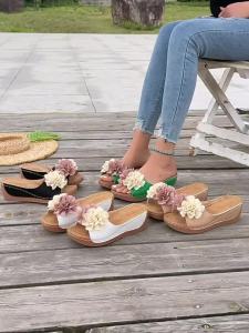 [Free Shipping] 2026 New Floral Thick-Soled WomenS Summer Outdoor Wedge Heel Peep-Toe Sandals Hollow Breathable Slip-On Slippers
