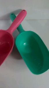 ที่ตักน้ําแข็ง พลาสติก ที่ตักอาหารสัตว์ เกรดถูก คละสี