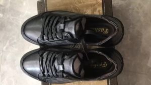 AU2024 New autumn collection: stylish and versatile mens sneakers comfortable breathable and lightweight offering a touch of luxury. These casual and athletic shoes are perfect for everyday wear