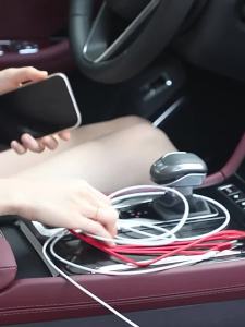 ที่ชาร์จรถยนต์โลหะ 4-in-1 ชาร์จเร็วสุด สายชาร์จแบบยืดหดได้ ช่องจุดในรถยนต์ PD30w ดัด [ จัดส่งฟรี ]