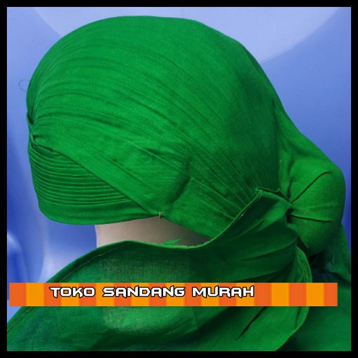 Blangkon%20Jogja%20lipat%20Hijau%20Polos%20Sliwir%20HALUS%20/Adat%20Jawa%20/Pakaian%20Tradisional%20/Surjan%20Lurik%20-%20Image%207