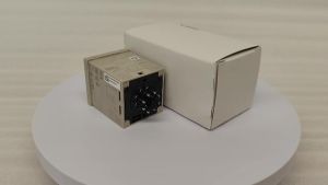 ใหม่และเป็นของแท้ Omron H3CR-F8 H3CR-A8 H3CR-A8E เรเลย์เวลา ตัวจับเวลาแบบโซลิดสเตต 100-240VAC 12-48VDC สวิตช์ตัวจับเวลา