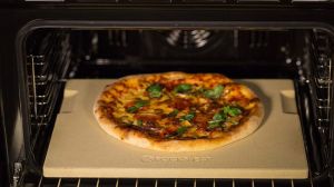 [SG STOCKS] PIZZA STONE ROCKSHEAT 28x26cm BAKING STONE