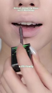 GIRLCULT Glass Shine Lip Gloss Buildable Color Shimmer Finish (J73) High-Shine Gloss Buildable Color Unique Shimmer Color-Shifting Effects Wear Alone Or Layer Over Lipstick