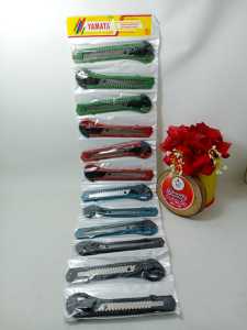Pisau cutter besar murah isi 12 pcs