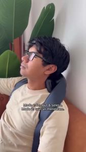 Ready stock🇲🇾Philips Neck and Shoulder Massager with Heat Compress Hand-Simulated Kneading Neck Pain Relief mesin urut leher dan bahu