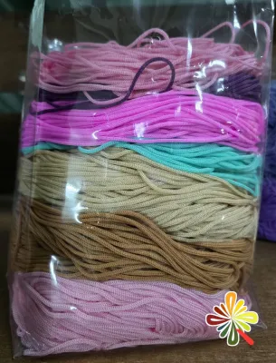 เชือกร่มขนาด1.8มิล แบบรวมสี 1ถุง มี 3-5 สี น้ำหนัก 500 กรัม **ระบุสีไม่ได้ **