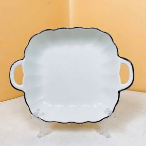 Đĩa vuông sâu lòng sứ trắng vân sóng viền đen có tay cầm chống nóng hàng dày đẹp
