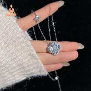 Womens Lucky Four-leaf Clover Pendant Necklace Exquisite Moissanite Clover Pendant Choker Necklace Gift For Girlfriend Mothers Day Gift