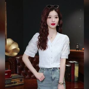 Ammin Áo cánh ngắn tay cổ chữ V ngọt ngào kiểu Pháp mới mùa hè 2024 áo blouse thanh lịch ren khoét thêu hoa phong cách hàn quốc cho nữ