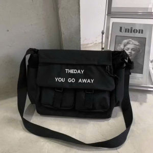 Túi đeo chéo đeo vai in vân tay chữ gentle woman phong cách thời trang