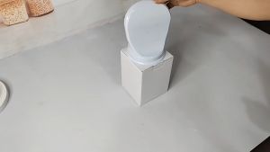 Bathroom Foot Rest Pedal for Shaving Legs Portable Foldable Step Stool with Suction Cups Easy To Install and Remove