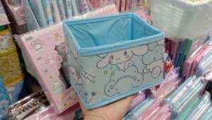 กล่องใส่ของ อุปกรณ์สำหรับโต๊ะทำงานของเราจะช่วยให้ทุกสิ่งเป็นระเบียบ มีช่องแบ่ง สามารถถพับเก็บได้ ขนาด 15x10x12 cm.