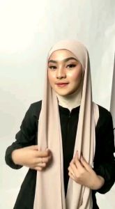 Jilbab hijab kerudung krudung wanita dewasa pashmina instan terbaru new terlaris terkini modern kekinian murah viral 2022 Arrafi AR 696 adem mudah di bentuk cantik tanpa non pet bahan baby doll premium cantik bayar di tempat COD gratis ongkir