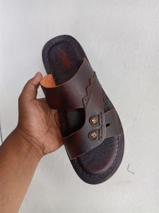 Sandal Kulit Sapi Terbaru: Tahan Lama & Desain Modern
