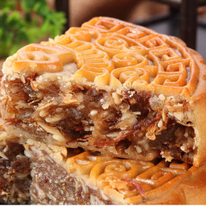 Cantonese-style Big Moon Cake Big Nuts Barbecued Pork Egg Yolk Lotus Seed Paste Mid-autumn Moon Cake 大月饼500g 1500g
