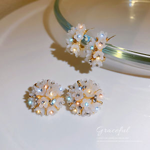 New Fashion Resin Flowers Geometric Drop Earrings Temperament Joker Sweet Fresh Elegant Senior Women Earrings Jewelry