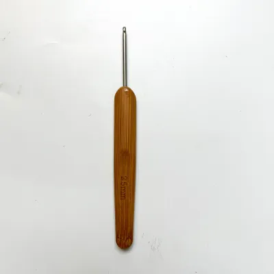 Kim móc len cán gỗ đầu kim chất liệu thép không gỉ