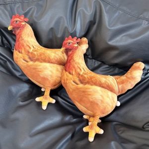 DIVATEN 30CM Laying Hen Plush Toy 3D Simulation Fill PP Cotton Stuffed Animal Doll Amusing Squeezing Function Simulation Chicken Plush Doll Gifts