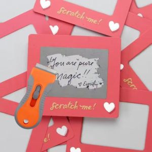 FOUNDTWO 10pcs Tự làm Thẻ cào ngày Valentine Đỏ Mẫu hình trái tim Vé trò chơi kỷ niệm Quà tặng ngày lễ tình nhân Giấy Phiếu giảm giá tình yêu Quà sinh nhật