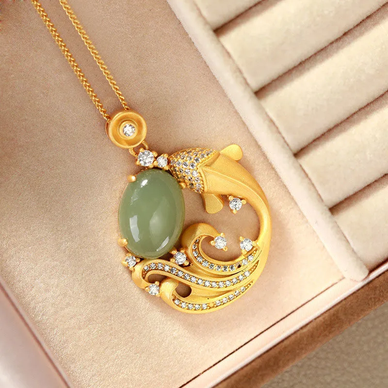 Heitian Jade Lucky fish Pendant Koi Necklaces 18K Gold For Women