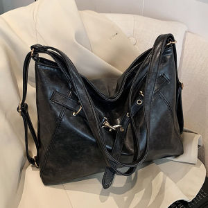 1818 ( READY STOCK ) PU SLING BAG EU FASHION HOUSE