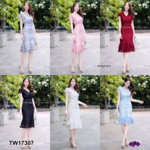 เดรสลูกไม้คลุมไหล่ชายระบาย TT17307